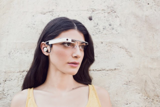 Illustration for article titled Así son las nuevas Google Glass... con auriculares